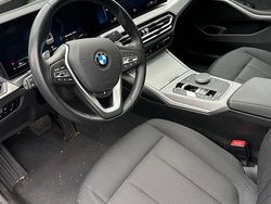 Weiß Gebraucht 2022 BMW 320 Limousine | 29.800 € (Guter Preis)