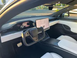Grau Gebraucht 2024 Tesla Model S Plaid Limousine | 89.999 €