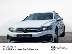 Pure white Gebraucht 2021 VW Passat GTE Kombi | 24.880 € (Fairer Preis)