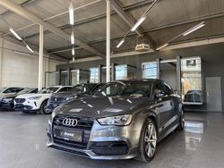 Grau metallic Gebraucht 2016 Audi A3 S-Line Limousine | 22.100 € (Teuer)