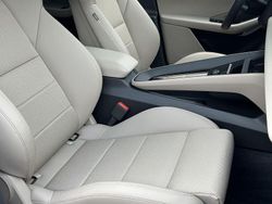 Grau Gebraucht 2024 Porsche Macan Sport SUV | 81.790 €