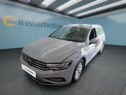 Grau Gebraucht 2022 VW Passat Kombi | 20.449 € (Guter Preis)