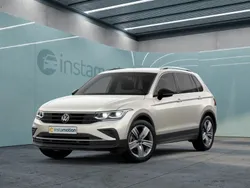 Silber Gebraucht 2024 VW Tiguan Move SUV | 40.980 € (Teuer)