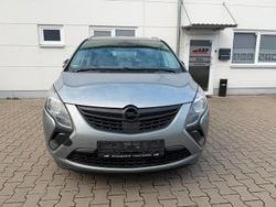 Grau Gebraucht 2012 Opel Zafira Van / Kleinbus | 5.790 € (Fairer Preis)