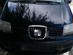 Schwarz Gebraucht 2004 Seat Alhambra Van / Kleinbus | 2.200 € (Teuer)