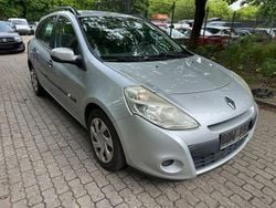 Silber Gebraucht 2012 Renault Clio IV Limousine | 1.450 € (Superpreis)