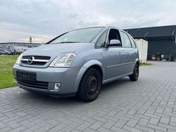 Grau Gebraucht 2005 Opel Meriva Van / Kleinbus | 1.250 € (Guter Preis)