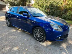 Blau Gebraucht 2017 Alfa Romeo Giulietta Super Kleinwagen | 15.000 € (Fairer Preis)