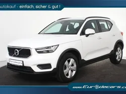 Weiß Gebraucht 2022 Volvo XC40 Momentum SUV | 21.800 € (Superpreis)