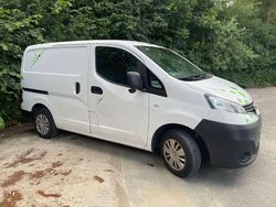 Weiß Gebraucht 2016 Nissan NV200 Comfort Van | 11.990 € (Teuer)