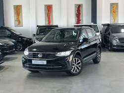 Deep black perleffekt Gebraucht 2023 VW Tiguan Life SUV | 24.900 € (Superpreis)