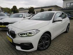 Alpinweiss Gebraucht 2021 BMW 120 Sport Line Kleinwagen | 23.490 € (Fairer Preis)