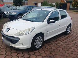 Weiß Gebraucht 2012 Peugeot 206+ Kleinwagen | 1.750 € (Fairer Preis)