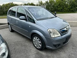 Grau Gebraucht 2010 Opel Meriva Edition Van / Kleinbus | 1.000 € (Guter Preis)
