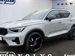 Grau Neu 2025 Volvo XC40 Plus SUV | 53.830 € (Teuer)