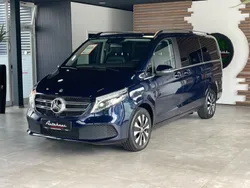 Blau Gebraucht 2022 Mercedes V250 Avantgarde Edition Van / Kleinbus | 54.980 € (Fairer Preis)