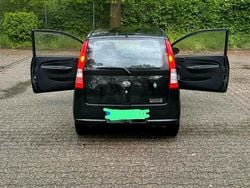 Schwarz Gebraucht 2006 Daihatsu Cuore Kleinwagen | 2.200 € (Fairer Preis)