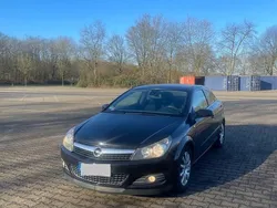 Opel Astra GTC