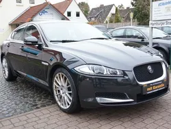Schwarz Gebraucht 2013 Jaguar XF Limousine | 11.990 € (Etwas zu teuer)