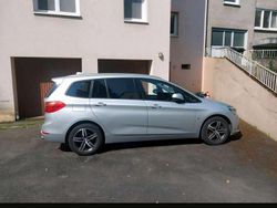 Silber Gebraucht 2017 BMW 220 Gran Tourer Sport Line Van / Kleinbus | 17.800 € (Fairer Preis)