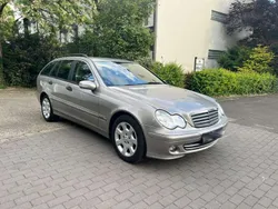 Gold Gebraucht 2005 Mercedes C220 Classic Kombi | 2.800 € (Guter Preis)
