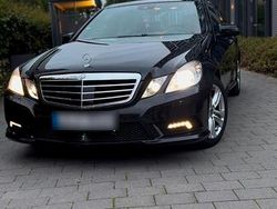 Schwarz Gebraucht 2010 Mercedes E350 Limousine | 24.950 €