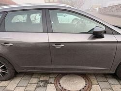 Grau Gebraucht 2015 Seat Leon ST Style Kombi | 6.250 € (Guter Preis)