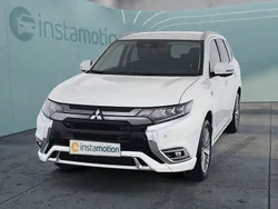 Weiß Gebraucht 2021 Mitsubishi Outlander P-HEV SUV | 23.699 € (Fairer Preis)