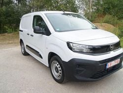 Weiß Gebraucht 2024 Opel Combo Basis Van / Kleinbus | 22.017 € (Guter Preis)