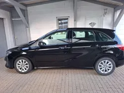 Schwarz Gebraucht 2018 Mercedes B180 Van / Kleinbus | 11.500 € (Guter Preis)