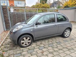Grau Gebraucht 2003 Nissan Micra Kleinwagen | 1.500 €