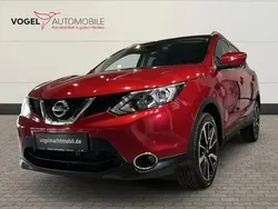New red m Gebraucht 2017 Nissan Qashqai 360º SUV | 14.380 € (Fairer Preis)