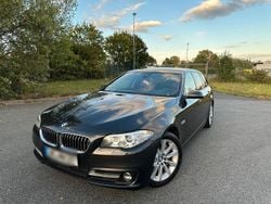 Grau Gebraucht 2013 BMW 530 Kombi | 16.900 €