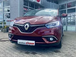 Rot Gebraucht 2017 Renault Scénic IV Intens Van / Kleinbus | 10.990 € (Fairer Preis)