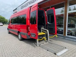 Rot Gebraucht 2019 Mercedes Sprinter Van | 42.990 €