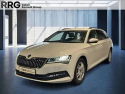 Weiss Gebraucht 2021 Skoda Superb Ambition Kombi | 23.990 € (Fairer Preis)