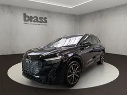Schwarz Neu 2025 Audi Q4 e-tron Basis SUV | 55.200 € (Etwas zu teuer)