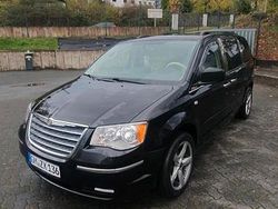 Schwarz Gebraucht 2011 Chrysler Grand Voyager Van / Kleinbus | 5.700 € (Fairer Preis)