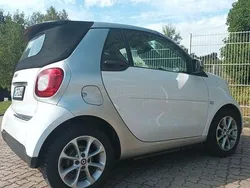 Weiß Gebraucht 2016 Smart ForTwo Cabrio Passion Cabrio | 8.799 € (Fairer Preis)