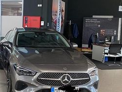 Grau Gebraucht 2023 Mercedes CLA180 Limousine | 25.888 € (Guter Preis)