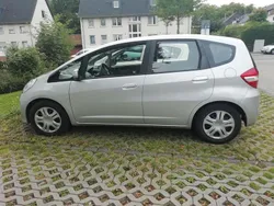 Grau Gebraucht 2011 Honda Jazz Comfort Kleinwagen | 8.900 € (Etwas zu teuer)