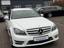 Weiß Gebraucht 2014 Mercedes C180 AMG line Coupé | 12.299 €
