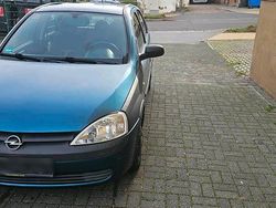 Blau Gebraucht 2001 Opel Corsa Kleinwagen | 2.250 € (Guter Preis)