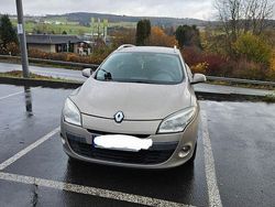Gold Gebraucht 2010 Renault Mégane GrandTour Kombi | 3.700 € (Fairer Preis)