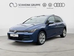 Anemonenblau metallic Gebraucht 2024 VW Golf VIII Life Limousine | 29.440 € (Teuer)