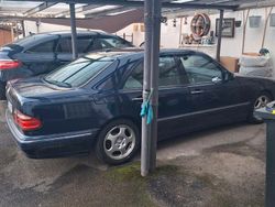 Blau Gebraucht 1999 Mercedes E240 Elegance Limousine | 2.599 € (Fairer Preis)