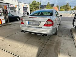 Silber Gebraucht 2006 Mercedes E63 AMG Avantgarde Limousine | 8.990 €