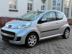 Silber Gebraucht 2009 Peugeot 107 Kleinwagen | 1.300 € (Superpreis)
