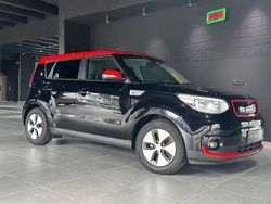 Schwarz Gebraucht 2016 Kia Soul EV Play SUV | 10.990 € (Etwas zu teuer)