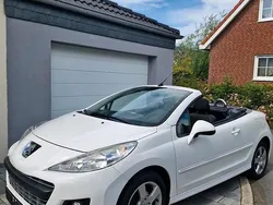 Weiß Gebraucht 2010 Peugeot 207 CC Cabrio | 6.450 € (Teuer)